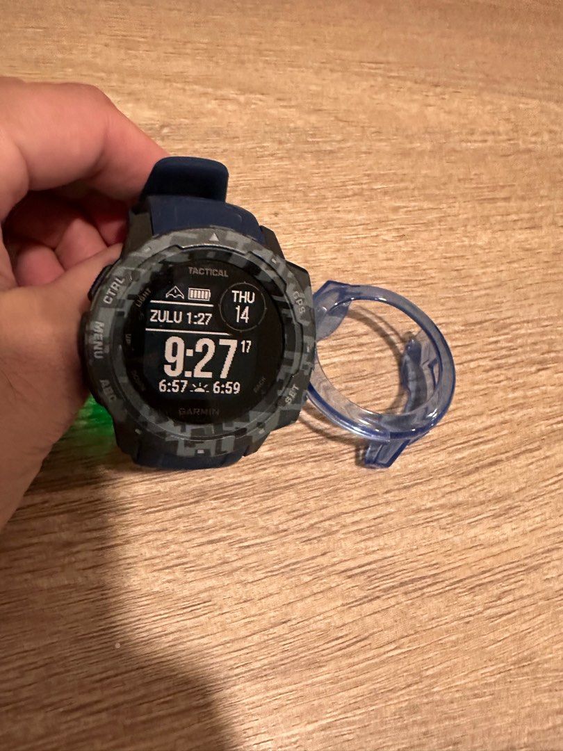 Garmin instinct hotsell blue