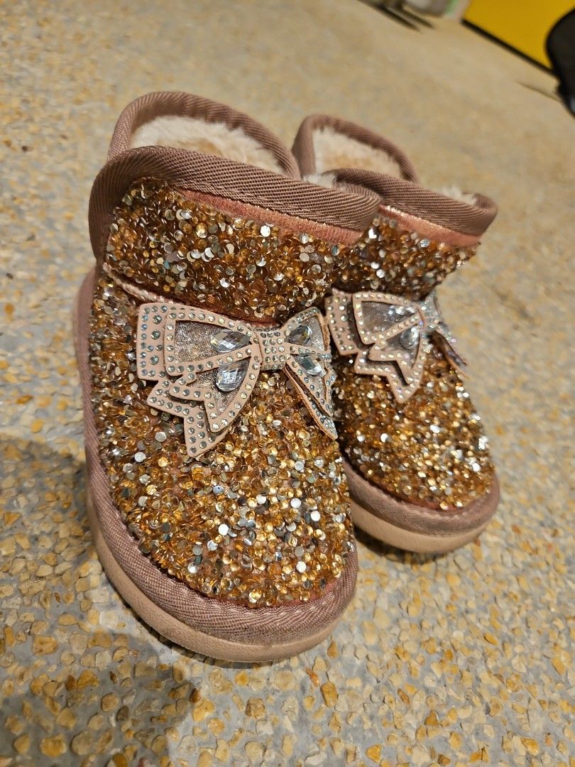 Girl Winter Boots Sparkly Shiny Bling Size 27 Babies Kids