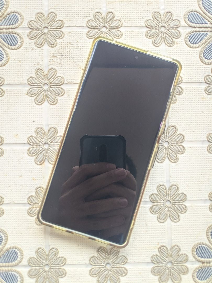 Google Pixel 7 Pro 128GB Snow Factory Unlocked (Category: Google Pixel) located in Bacolod City. Submitted by kiiroitor1 (Listing ID 1271425344, Image 2). Description: Slightly Negotiable Google Pixel 7 Pro Snow 128GB Factory Unlocked (Not Soft Unlocked) US Unit (not JP, not AU, not EU) Already has a Tempered Glass Installed (curved, not hydrogel, no bezels) Camera lens has tempered glass as well Free 2 Cases (1 Clear Case, 1 Rubber Case Unused).