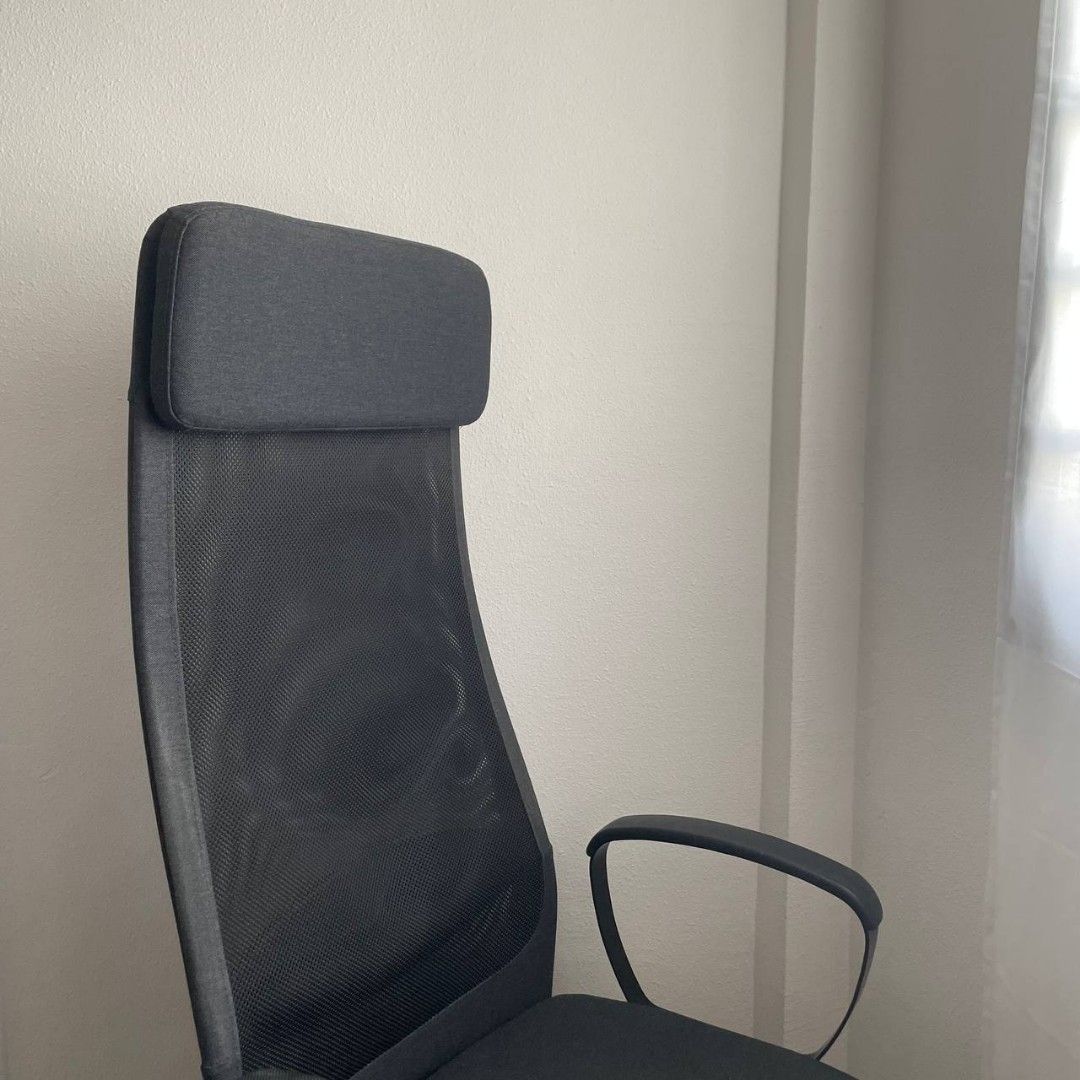 IKEA Markus Office Chair Roller Wheels Dark Grey Black Mesh