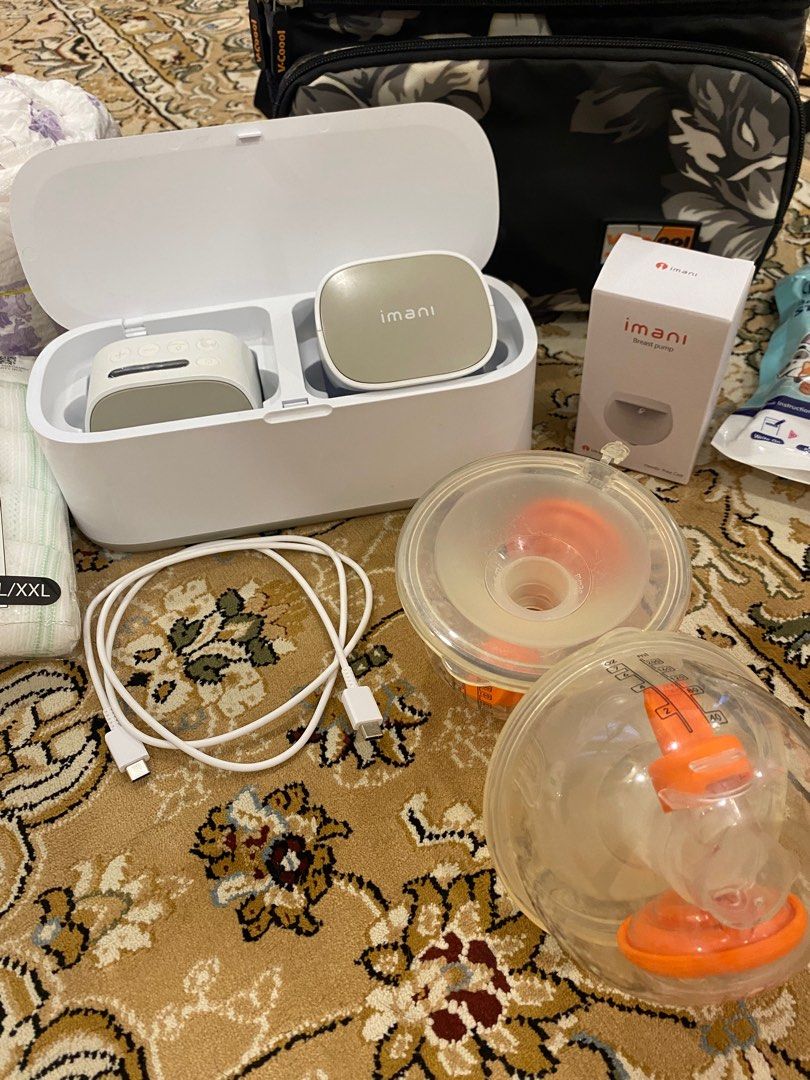 PRE ORDER] Momcozy M5 Double Handsfree Breast Pump, Babies & Kids, Nursing  & Feeding, Breastfeeding & Bottle Feeding on Carousell