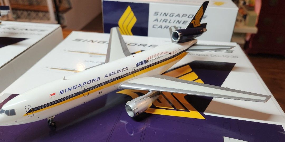 半額満載！スーパーSALE グランドセール！ Inflight 200 DC-10-30 Airlines Singapore 民間航空機