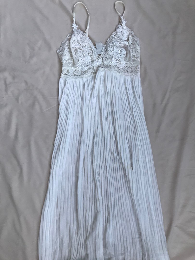 Jonquil by Diane Samandi Laces Soft Flowy Electric Pleated Intimate