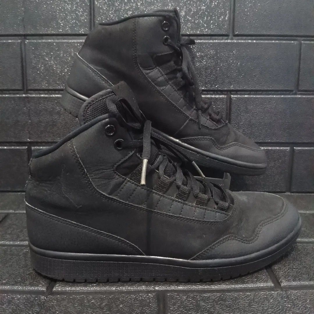 Jordan Executive Black Size 41 820240 010 Fesyen Pria Sepatu