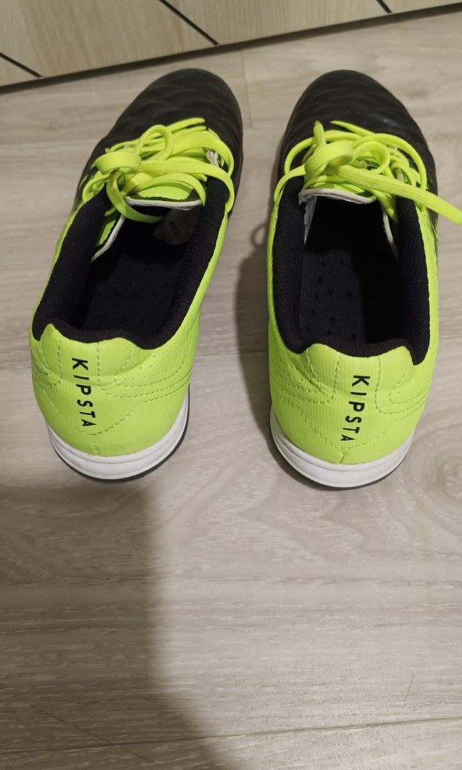 kipsta futsal shoes