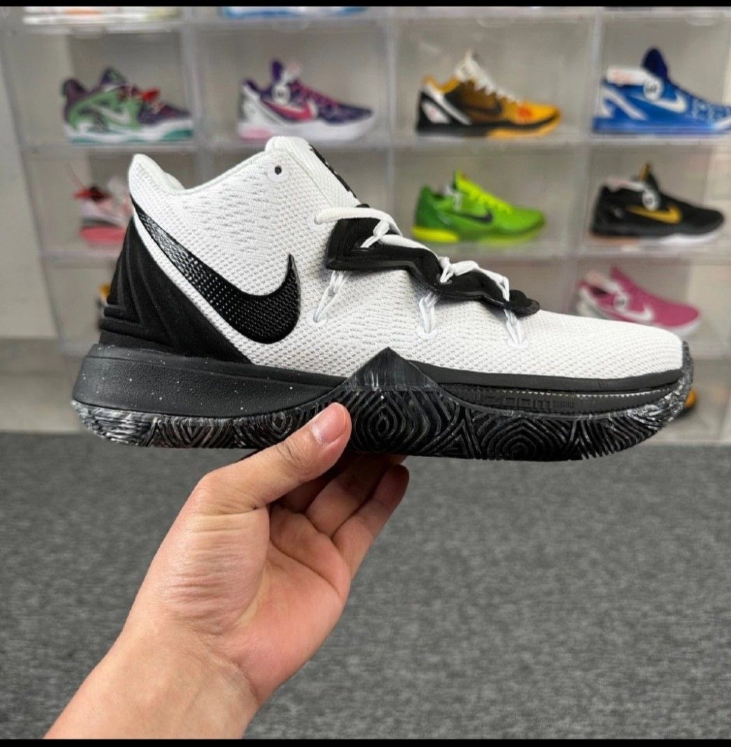 Men's kyrie clearance 5