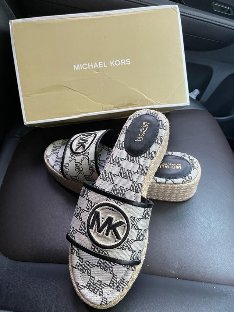 Sandal mk new arrivals