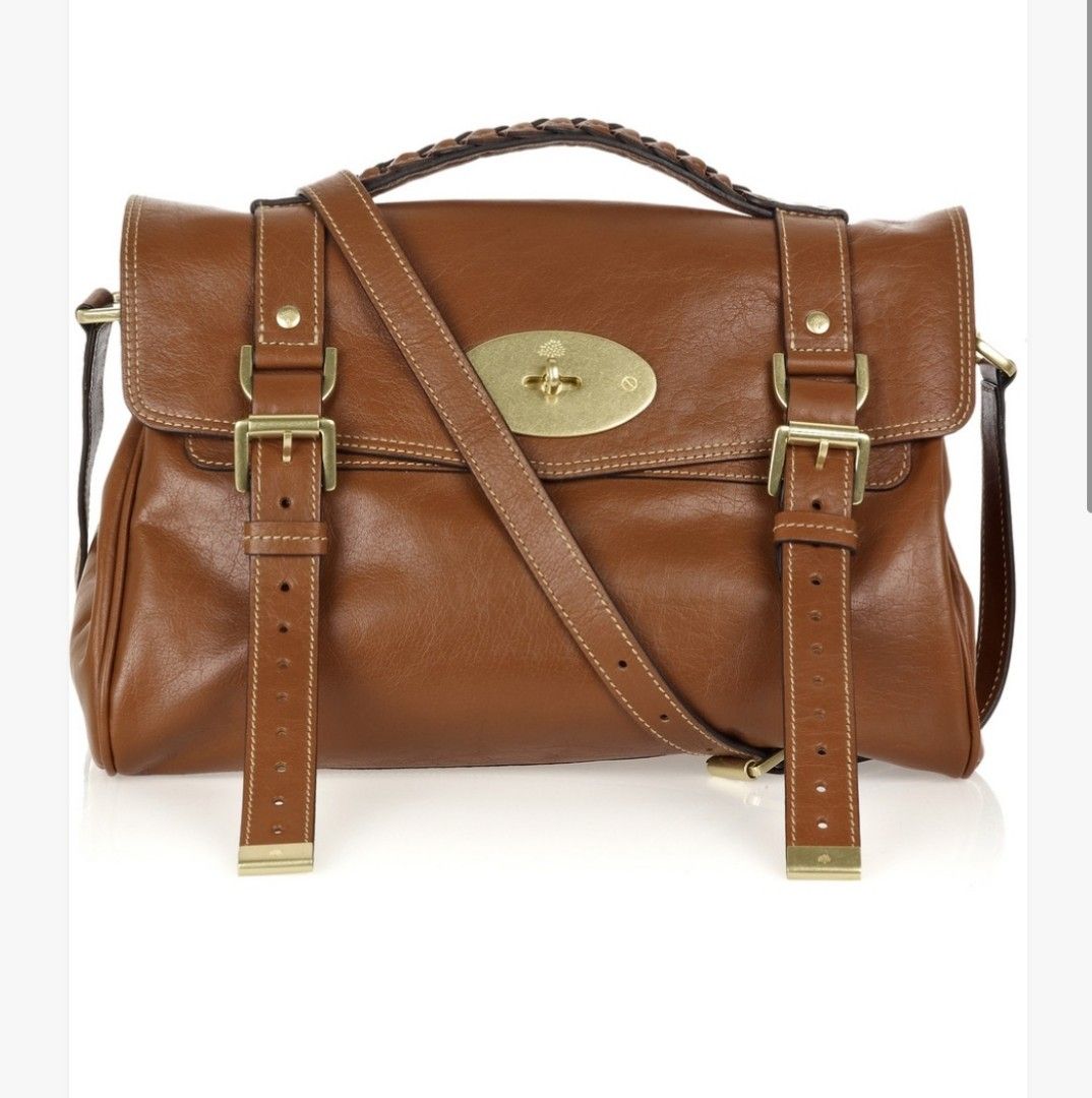 Mulberry Alexa Bag (Category: Luxury Bags & Wallets) located in Lucena. Submitted by Miss_KitKitYow (Listing ID 1271280958, Image 3). Description: ✅From Japan live selling ⚠️MOP -G**SH ⚠️PAYMENT FIRST 📌pics upon request.