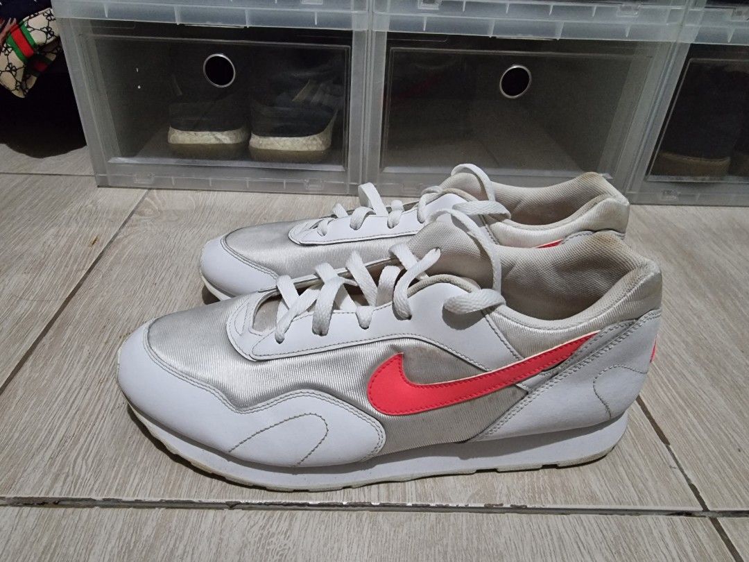 mens casual nike trainers