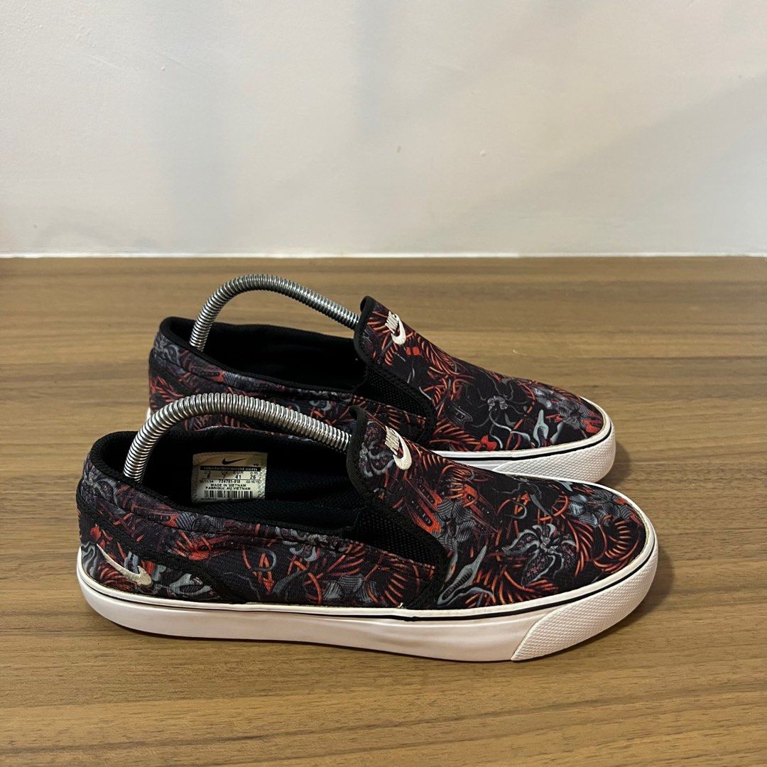 Floral nike on sale slip ons