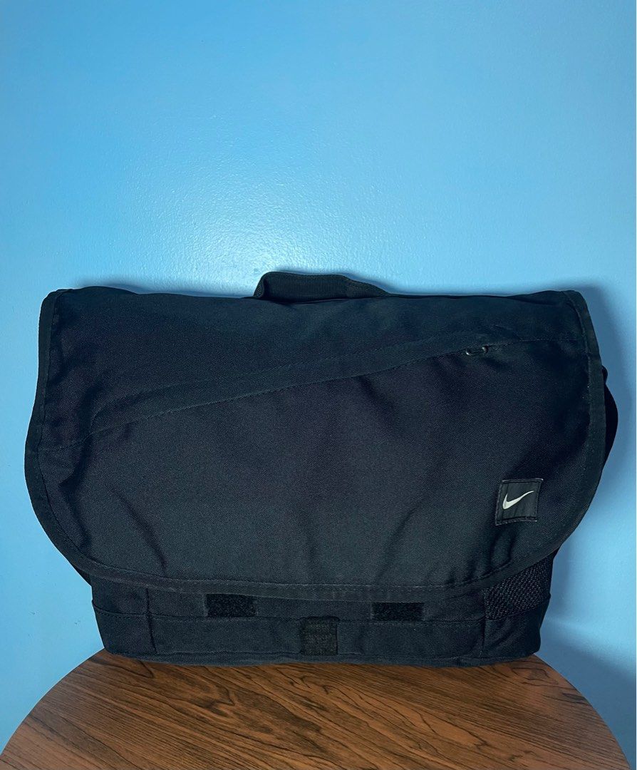 mens nike messenger bag