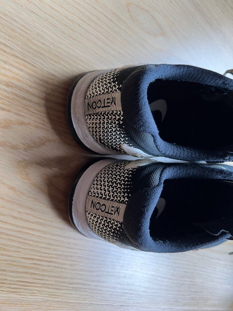 Nike Metcon shoes only cash trade at wanchai MTR station, 男裝, 鞋, 波鞋