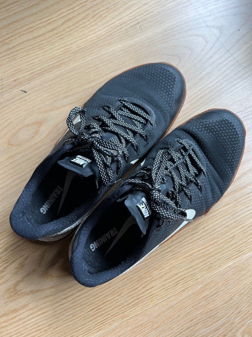 Nike Metcon shoes only cash trade at wanchai MTR station, 男裝, 鞋, 波鞋