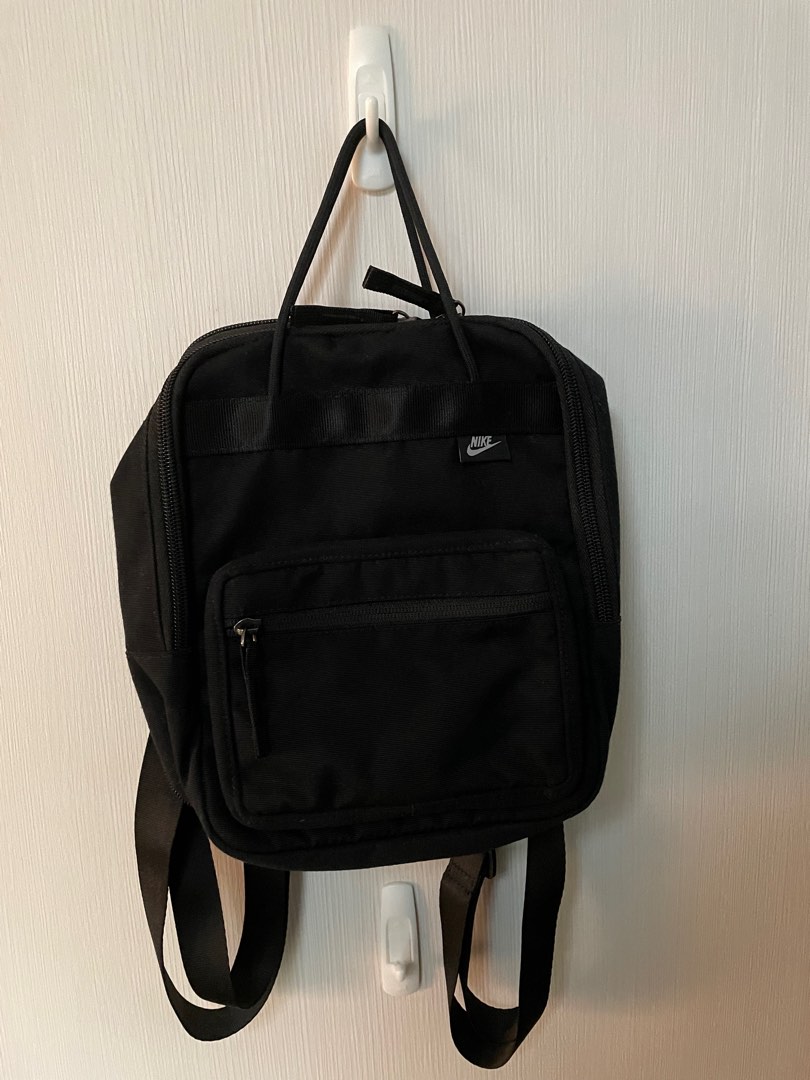 Nike boxy mini backpack deals
