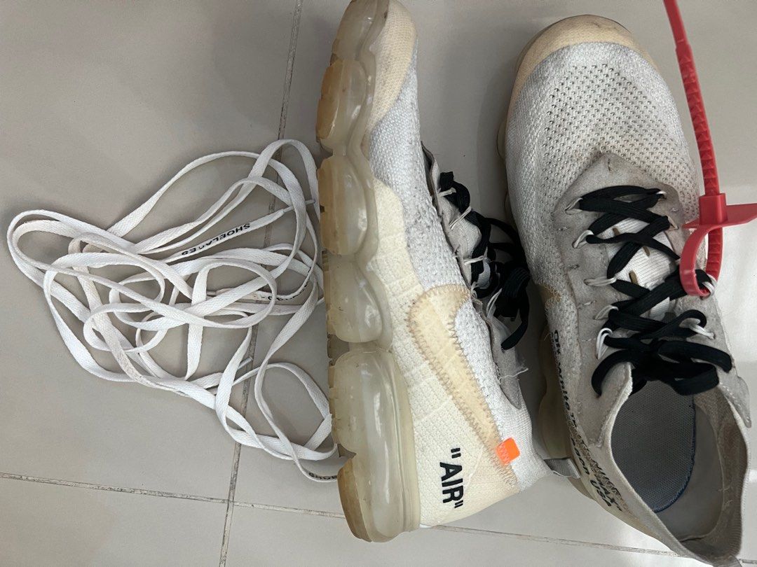Off white vapormax on feet cheap white