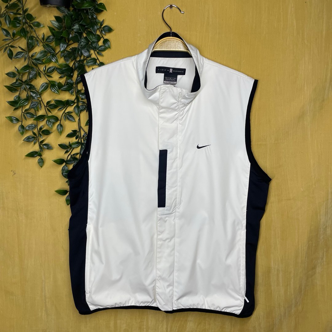 Nike tiger woods golf vest like new