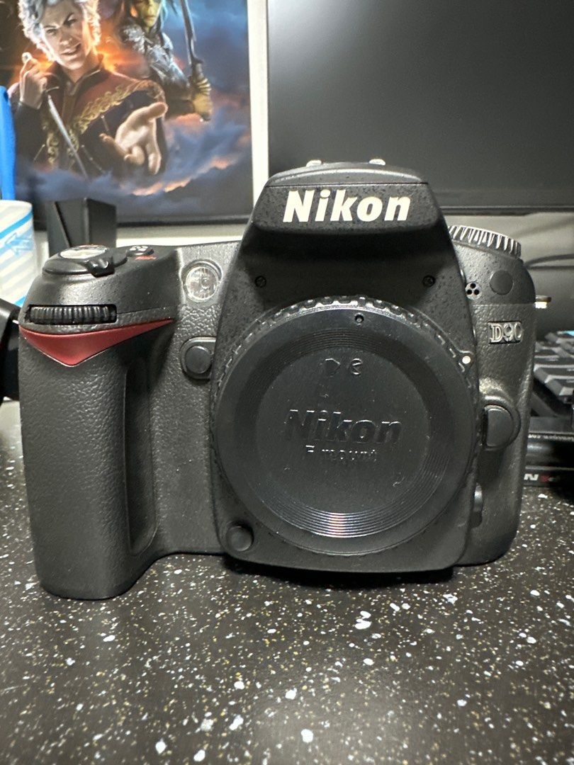 Nikon D90 18-105 VR kit and 35mm Lens, Photography, Cameras on Carousell