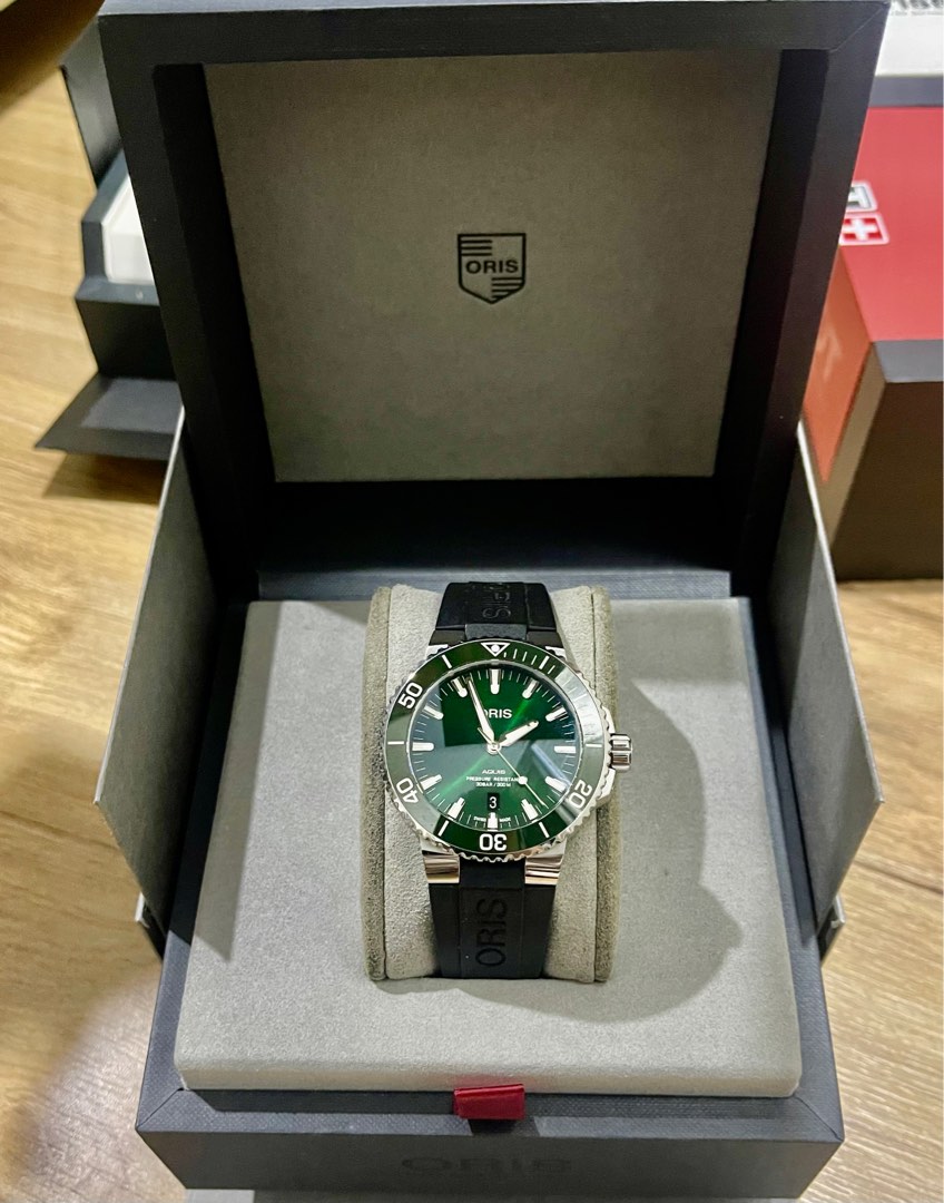 Tag heuer aquaracer hotsell vs oris aquis
