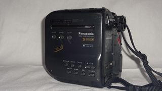 Panasonic Single Hand Movie NV-S1 S-VHS-C Movie Camera