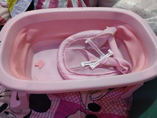 Pink Foldable Baby bathtub