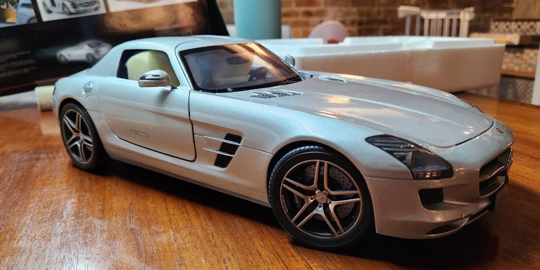 Premium Classixxs 1/12 Mercedes SLS AMG, Hobbies & Toys, Toys