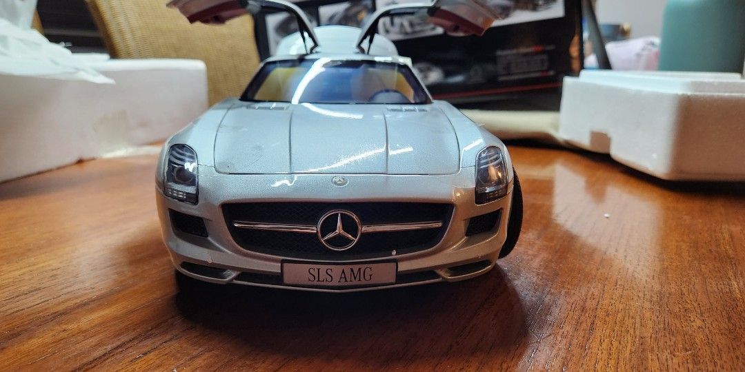 Premium Classixxs 1/12 Mercedes SLS AMG, Hobbies & Toys, Toys