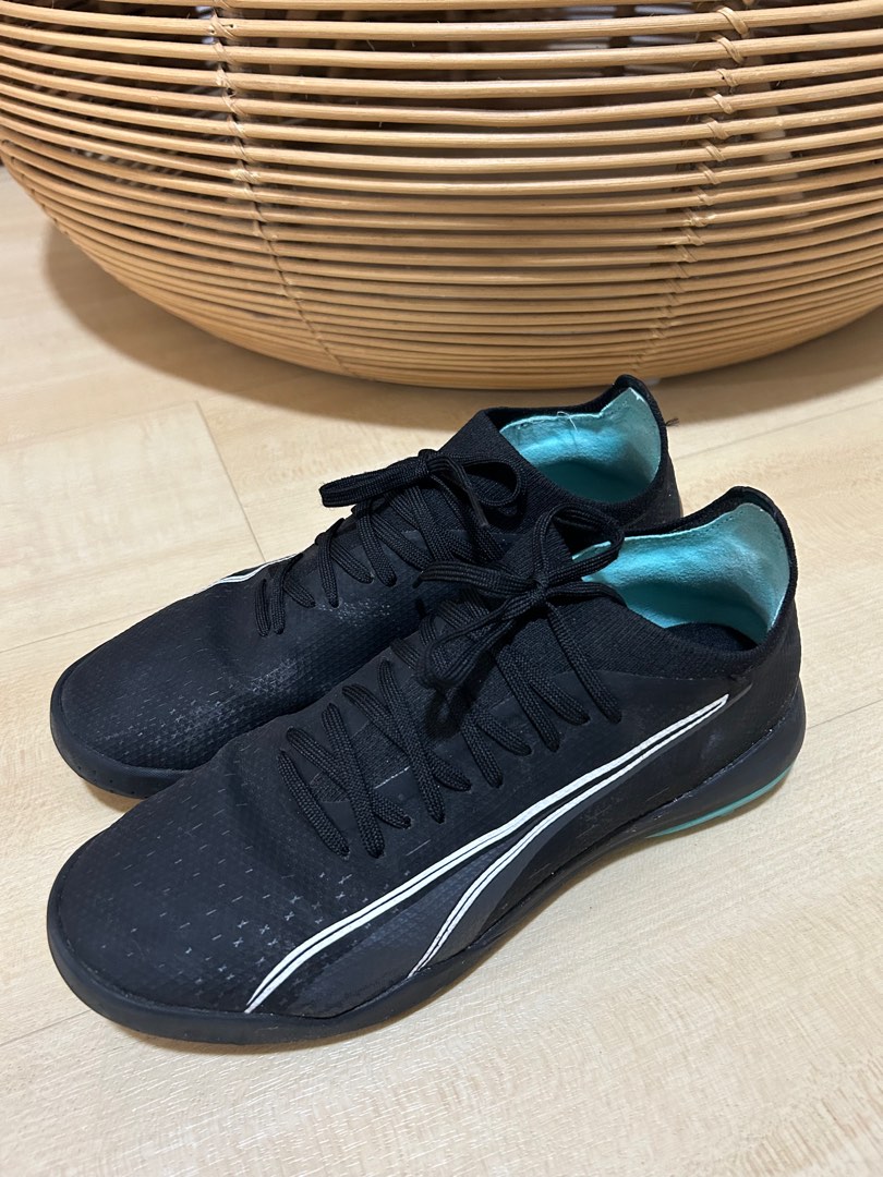 Futsal shoes hotsell