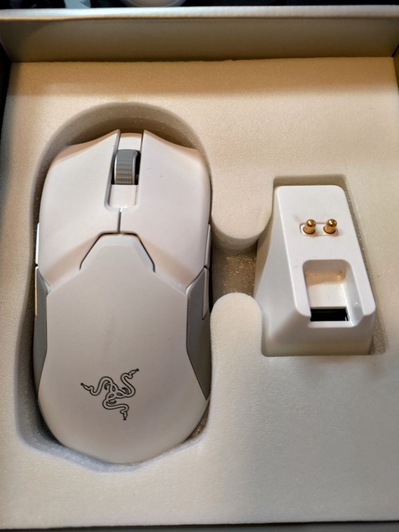 Razer Viper Ultimate White, 電腦＆科技, 電腦周邊及配件, 電腦滑鼠及相關產品 - Carousell