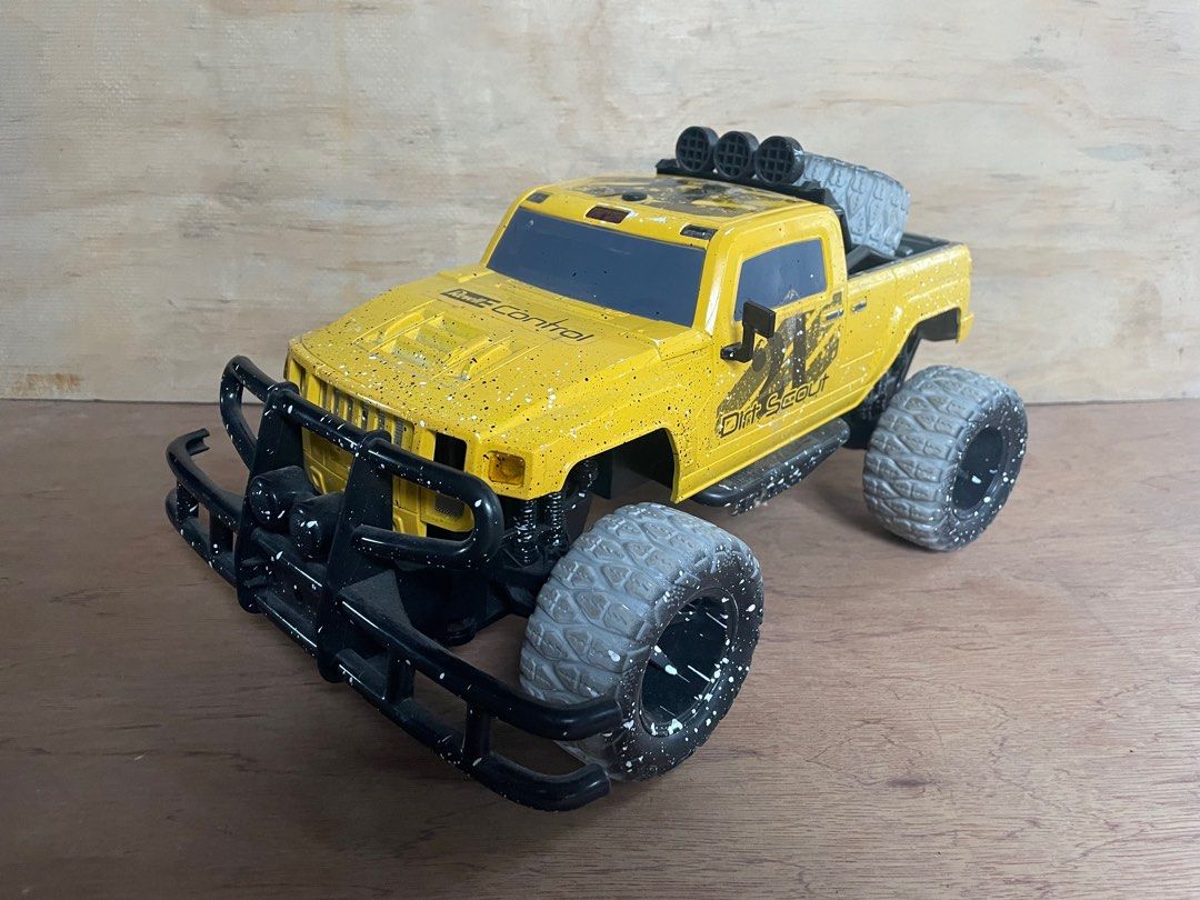 RC Remote Controlled MT BIG (Category: Remote Control Toys) located in Davao. Submitted by shauitoys2019 (Listing ID 1271374988, Image 1). Description: Nego Batt opt RC without the remote you still can use it by looking for another remote From England Brand.