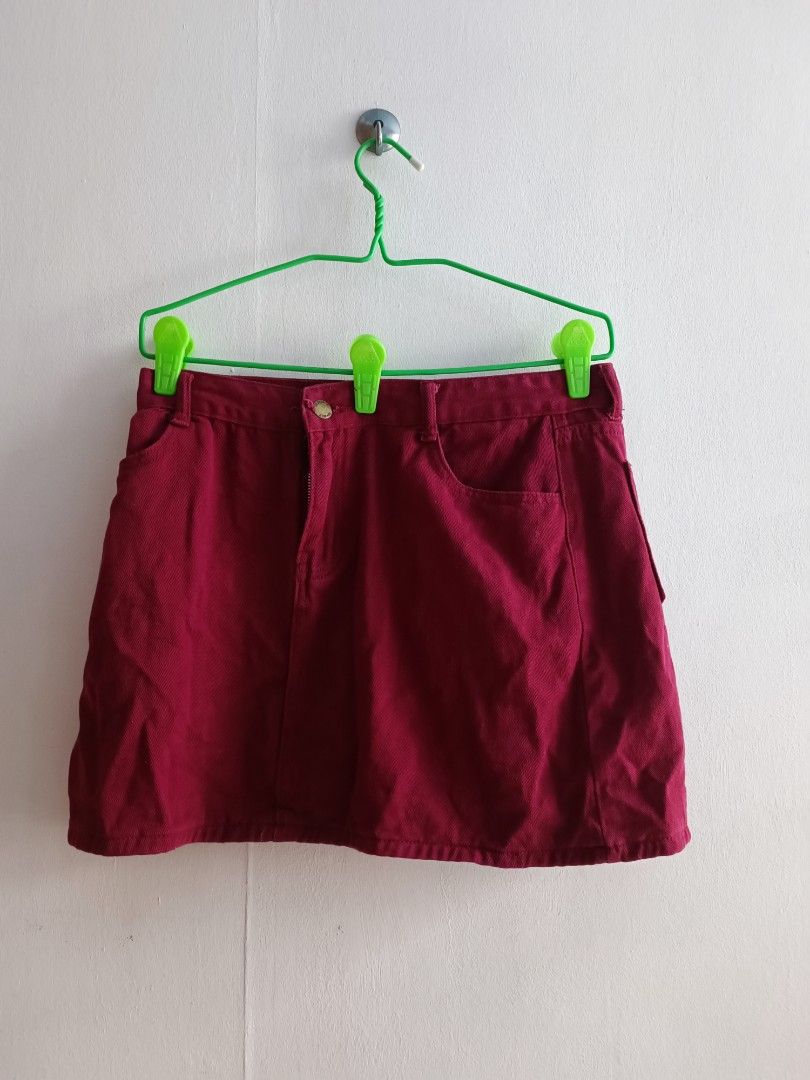 Maroon gym outlet skirt