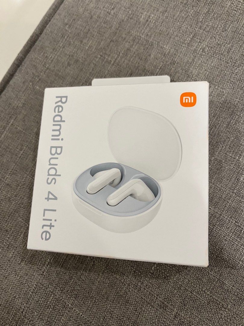 Redmi Buds 4 Lite (Category: Earphones) located in Manila. Submitted by manoygoodies (Listing ID 1271209235, Image 1). Description: Bnew Sealed.