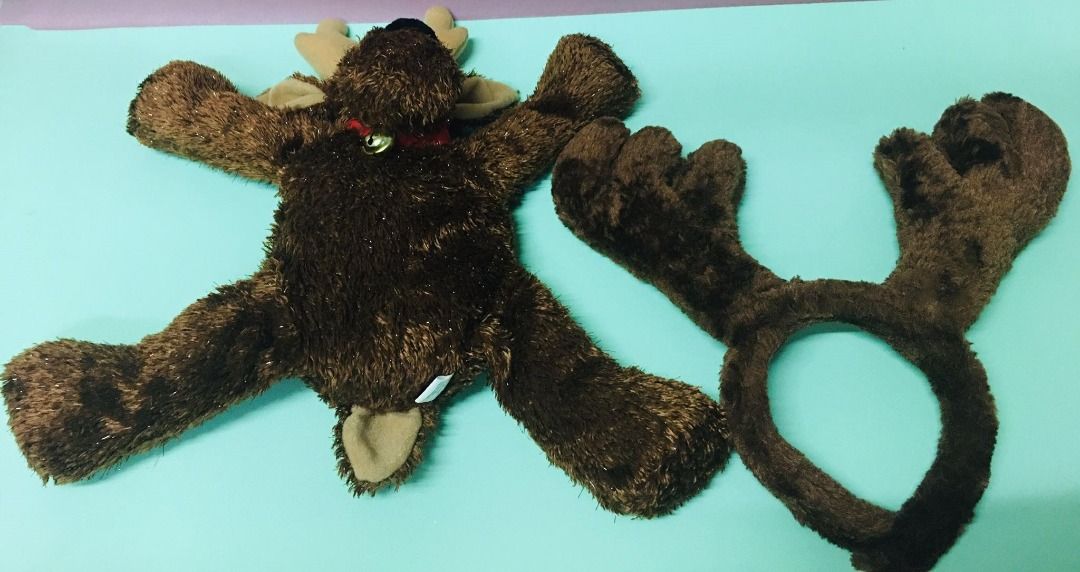 Hallmark Reindeer/Moose Plush Bundle with Headband (Category: Plushies & Soft Toys) located in Taguig. Submitted by Bloomscorner1 (Listing ID 1271361444, Image 3). Description: ✅ Bundle contains: 1) Reindeer/Moose Plush - approx. 17 x 14 inches 2) Reindeer/Moose headband - approx. 12 inches.