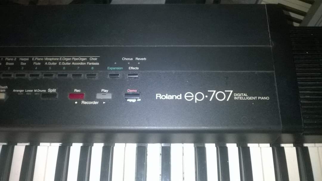 Roland ep hot sale 707 digital piano