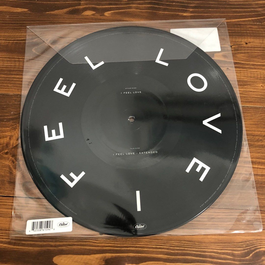 SAM SMITH ‘I FEEL LOVE’ PICTURE DISC (Category: Vinyls) located in Cainta. Submitted by e.collections (Listing ID 1271317352, Image 2). Description: Sam Smith ‘I Feel Love’ 12-inch picture disc Disc condition: NM Sleeve condition: NM Made in Czech Republic.