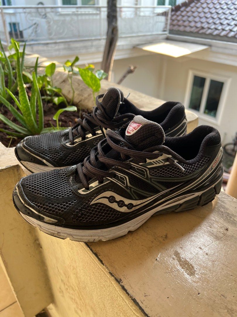 Saucony omni shop 14 negro
