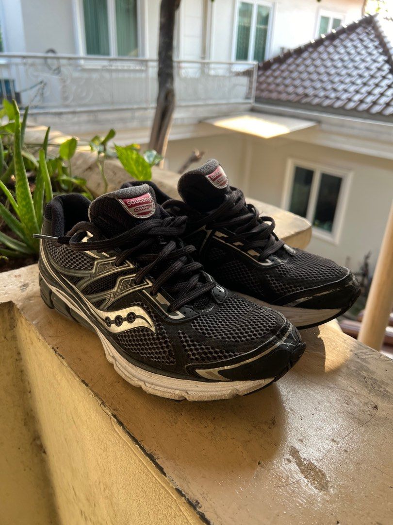 Saucony Omni 14 Hitam Black Silver Trail running outdoor not salomon nb new balance asics kayano kahana