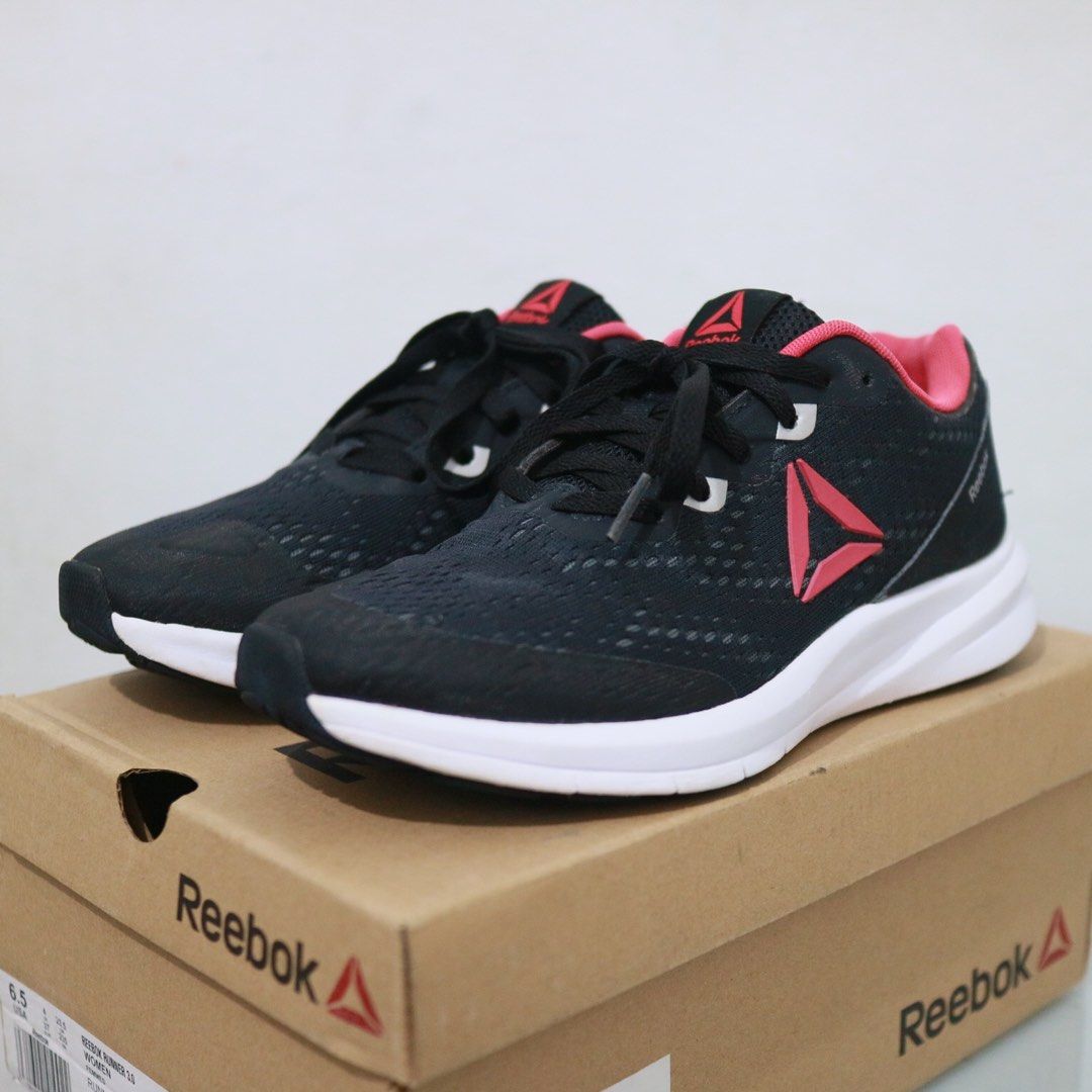 Sepatu Reebok Runner hitam original preloved, Fesyen Wanita