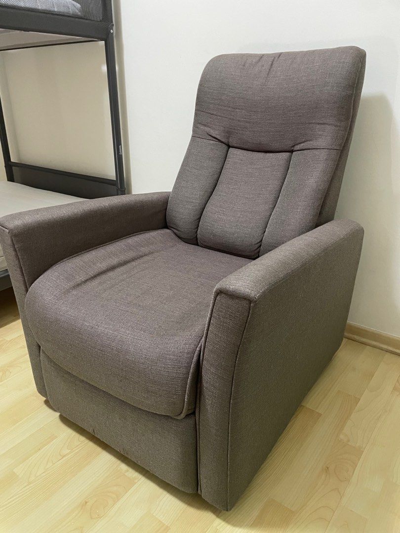 For Free Collection by 14 Jan Single Seater Recliner Chair