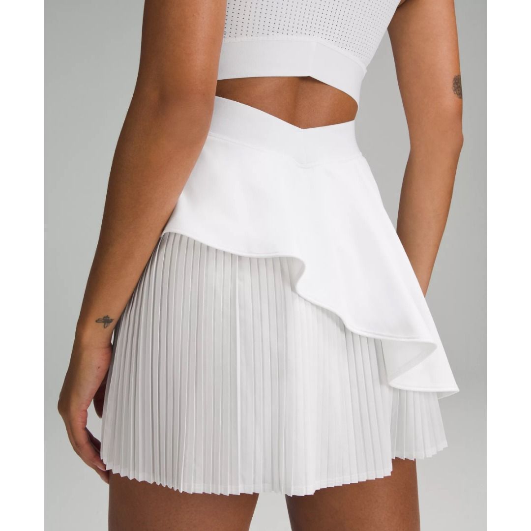 Size 8 BNWT Lululemon Scoop Neck Pleated Tennis Dress in White