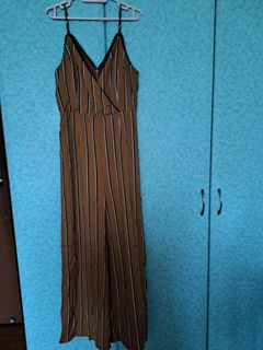 (Category: ) located in . Submitted by movingoutsale02 (Listing ID 1271236371, Image 1). Description: .