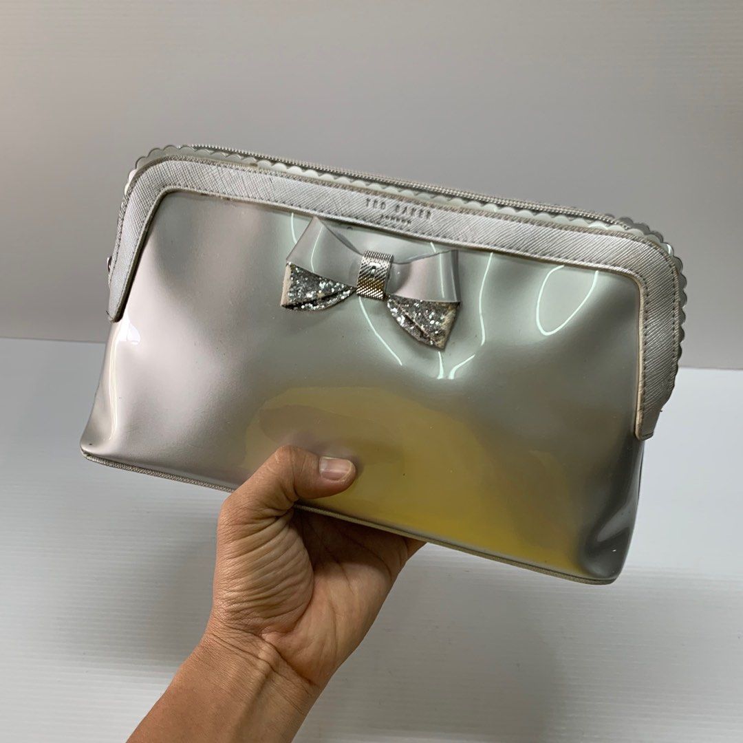 Pre-owned Ted Baker Satin Clutch Bag – Sabrina's Closet