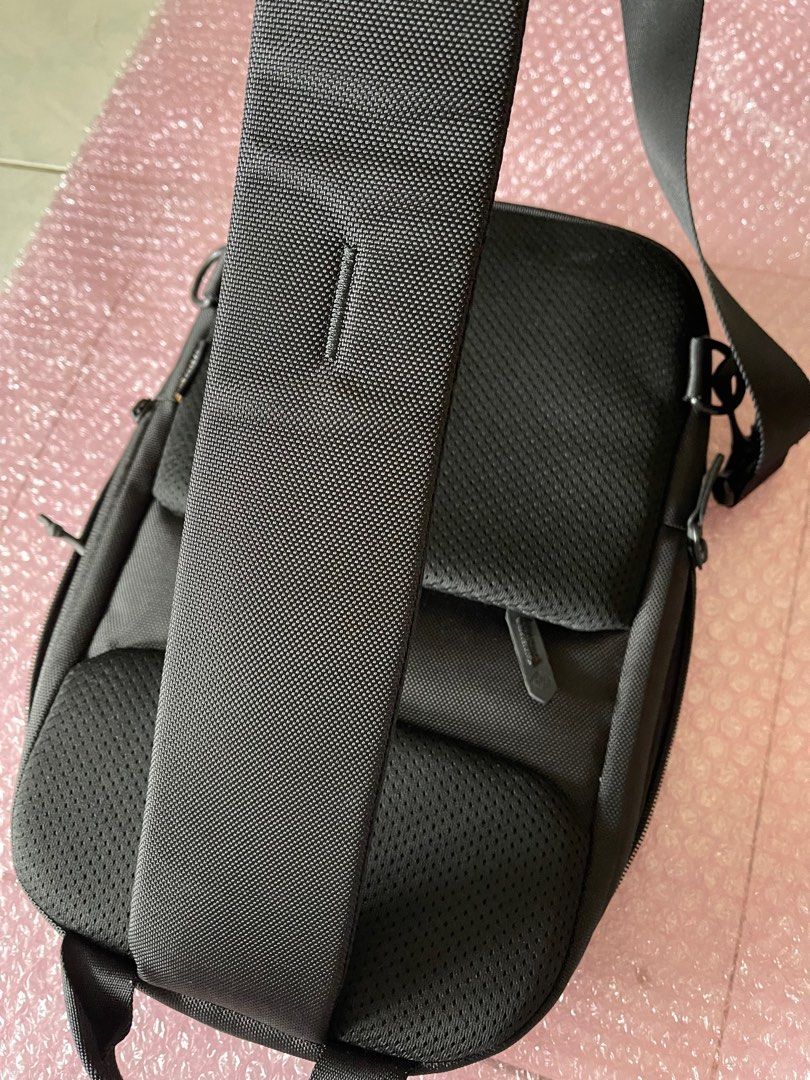 Tomtoc Navigator - T24 Sling Bag 5L, Men's Fashion, Bags, Sling Bags on ...