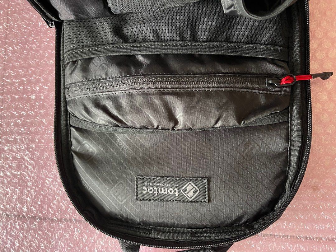 Tomtoc Navigator - T24 Sling Bag 5L, Men's Fashion, Bags, Sling Bags on ...