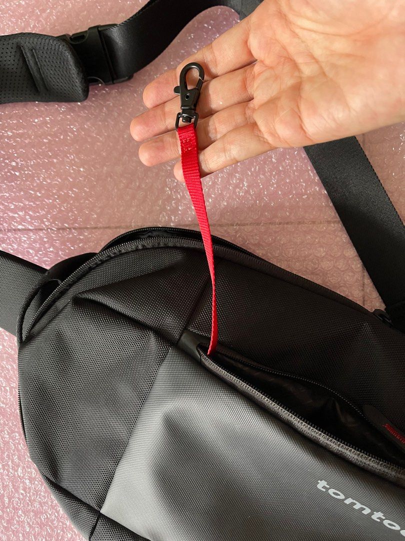 Tomtoc Navigator - T24 Sling Bag 5L, Men's Fashion, Bags, Sling Bags on ...