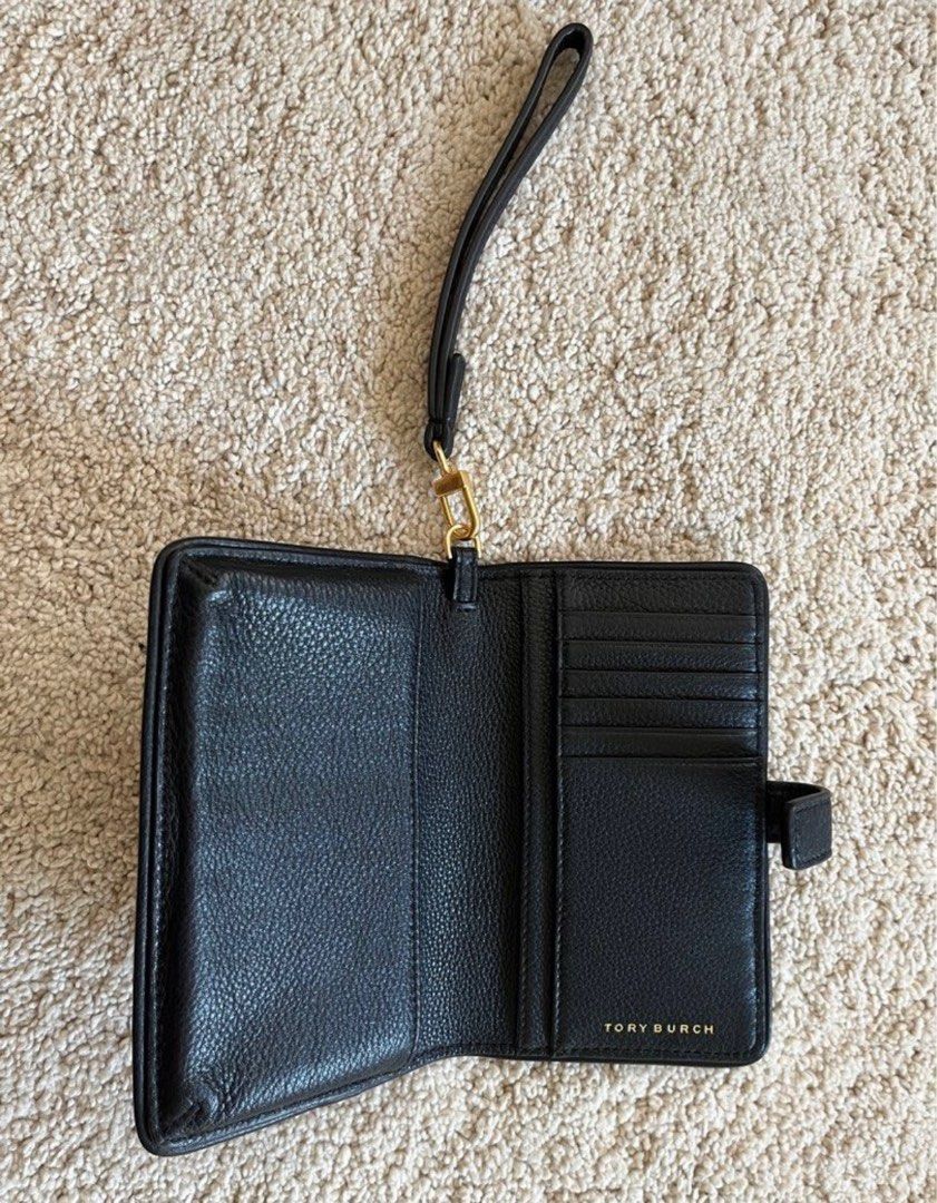 Tory burch wrist wallet 2025