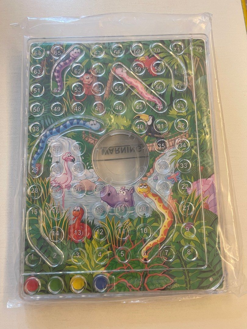 Traditional classic kids game Snakes Ladders 興趣及遊戲 玩具 遊戲類