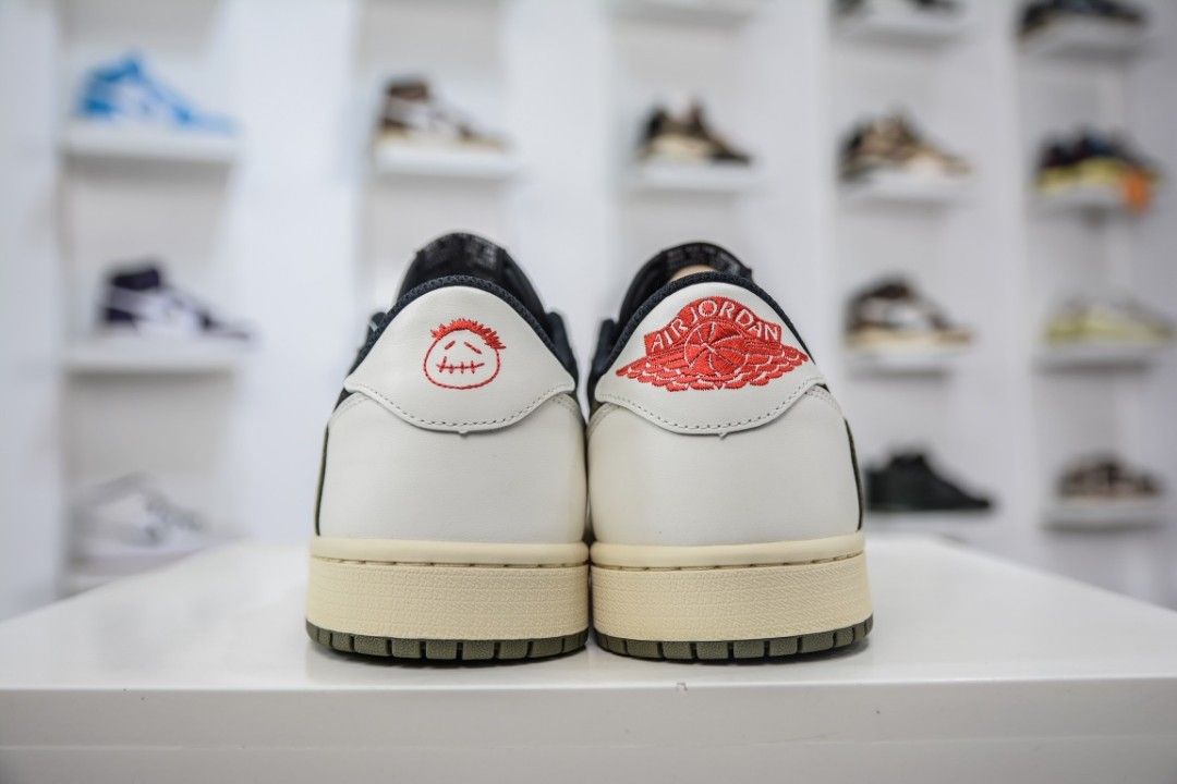 Travis scott air force 1 sale top