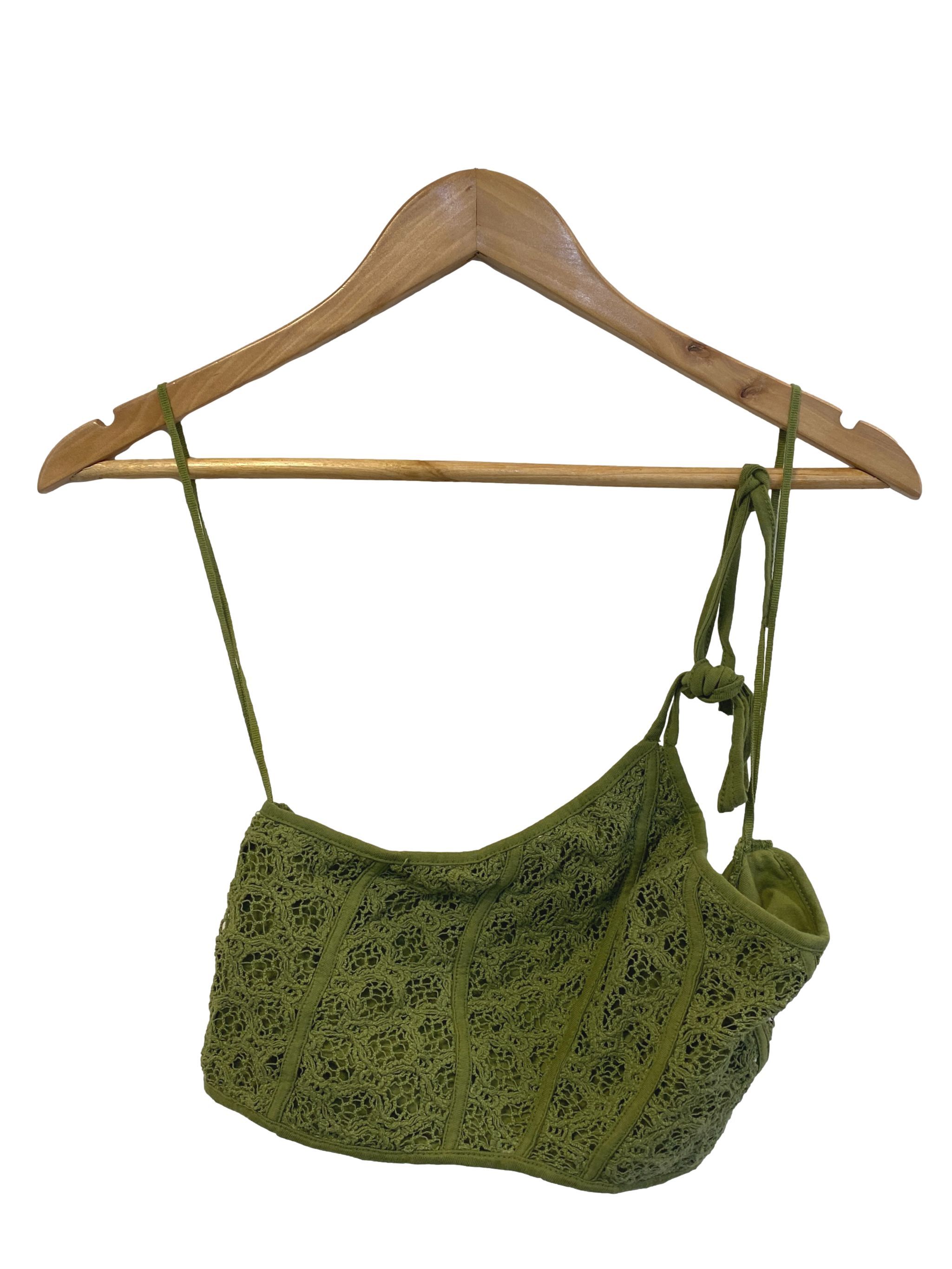 Urban Outfitters Green Bralette One Shoulder Top, Women's Fashion, Muslimah  Fashion, Tops on Carousell