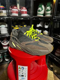 Yeezy 700 mauve green sales laces