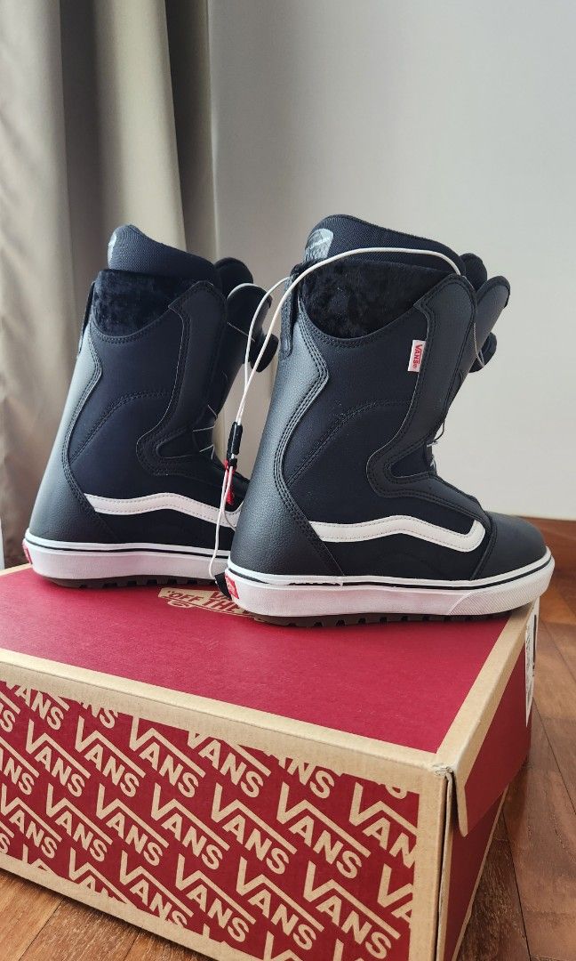 Vans Encore OG Women s Snowboard Boots Sports Equipment Other